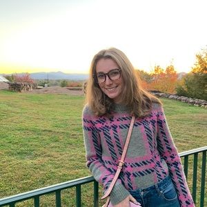 Meet your Posher, Abby